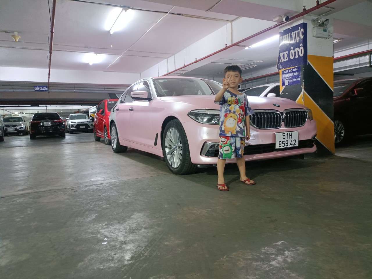 BMW_530i_0964839434_wrapviet_1