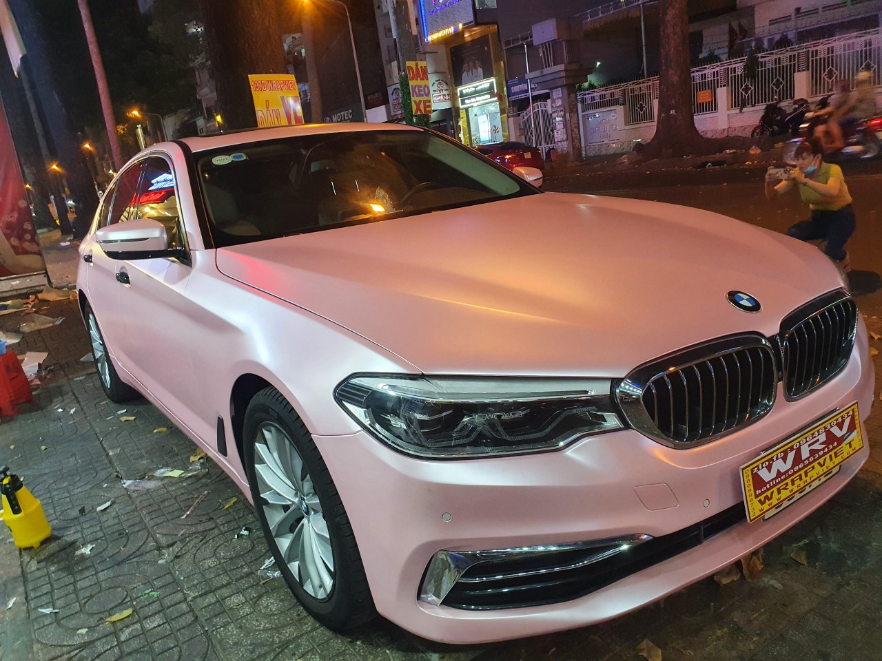 BMW_530i_0964839434_wrapviet_3