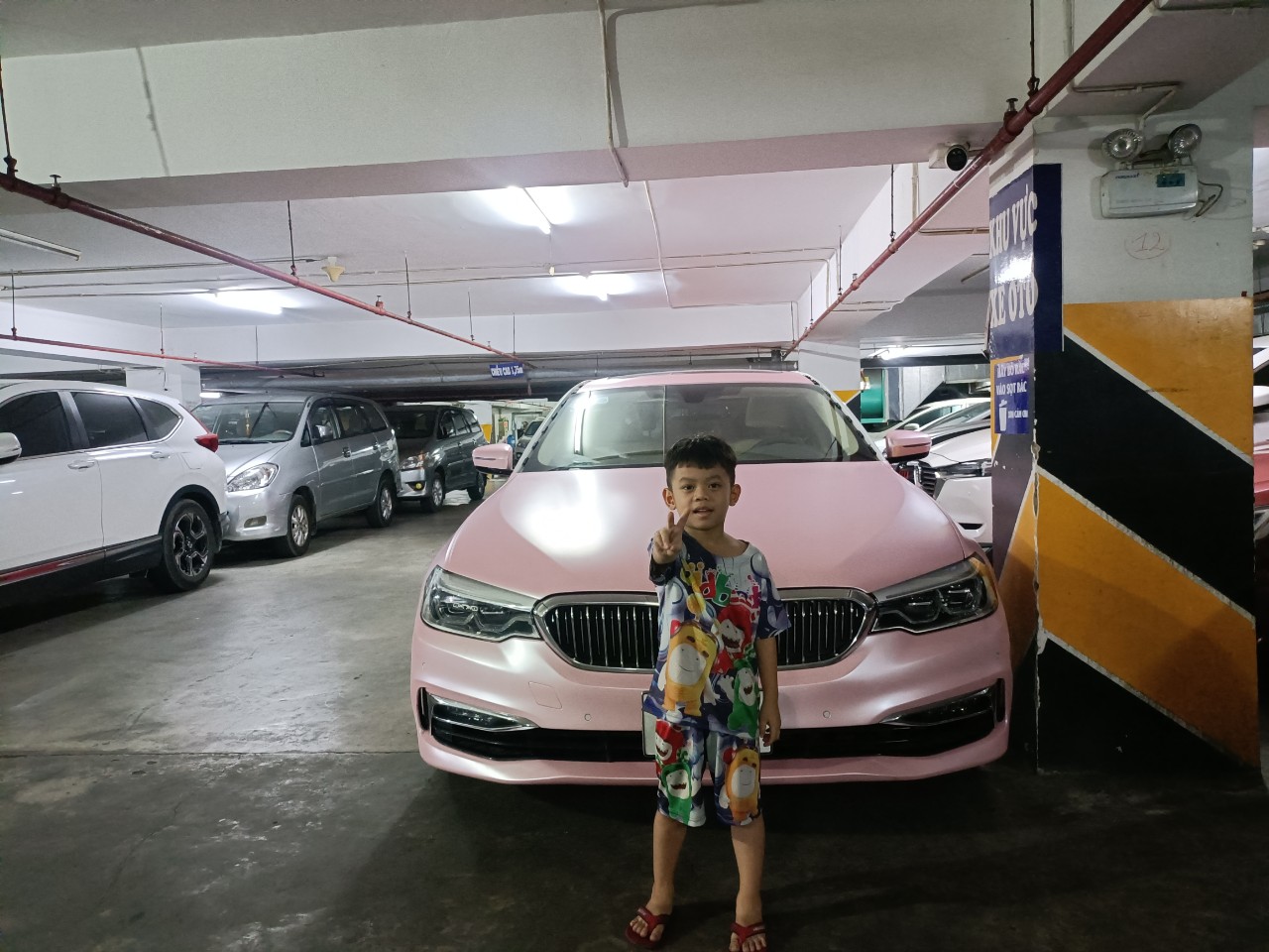 BMW_530i_0964839434_wrapviet_4