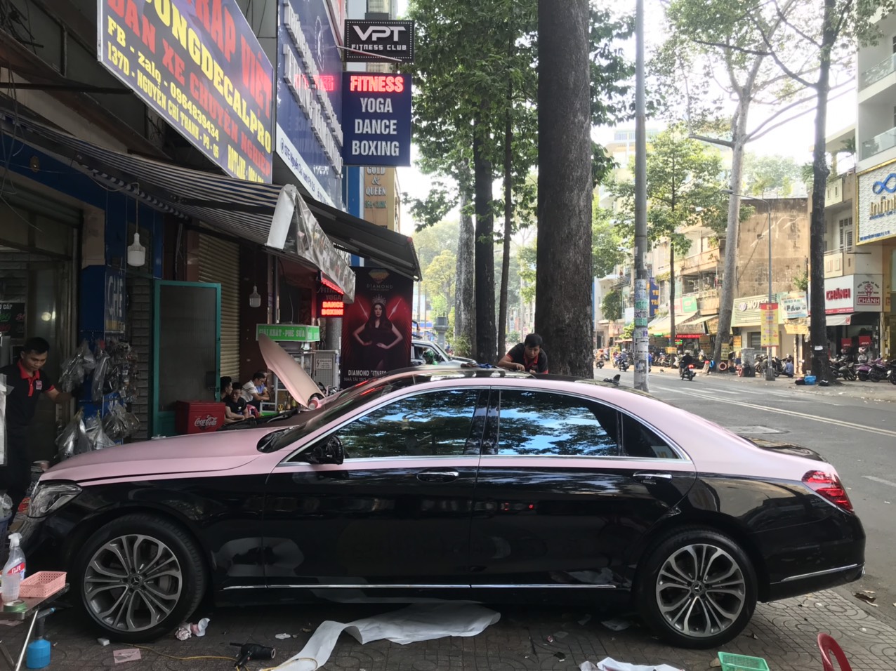Mercedes S450 Wrap Hồng Maybach - wv32