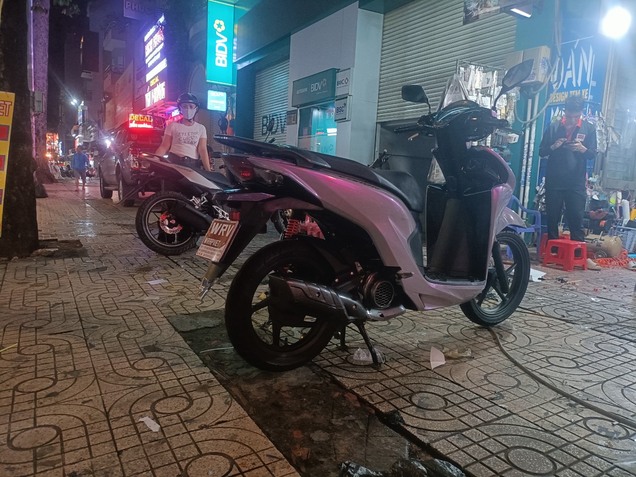 z5698782298188_936717259034961d4e18a281a8d4e508