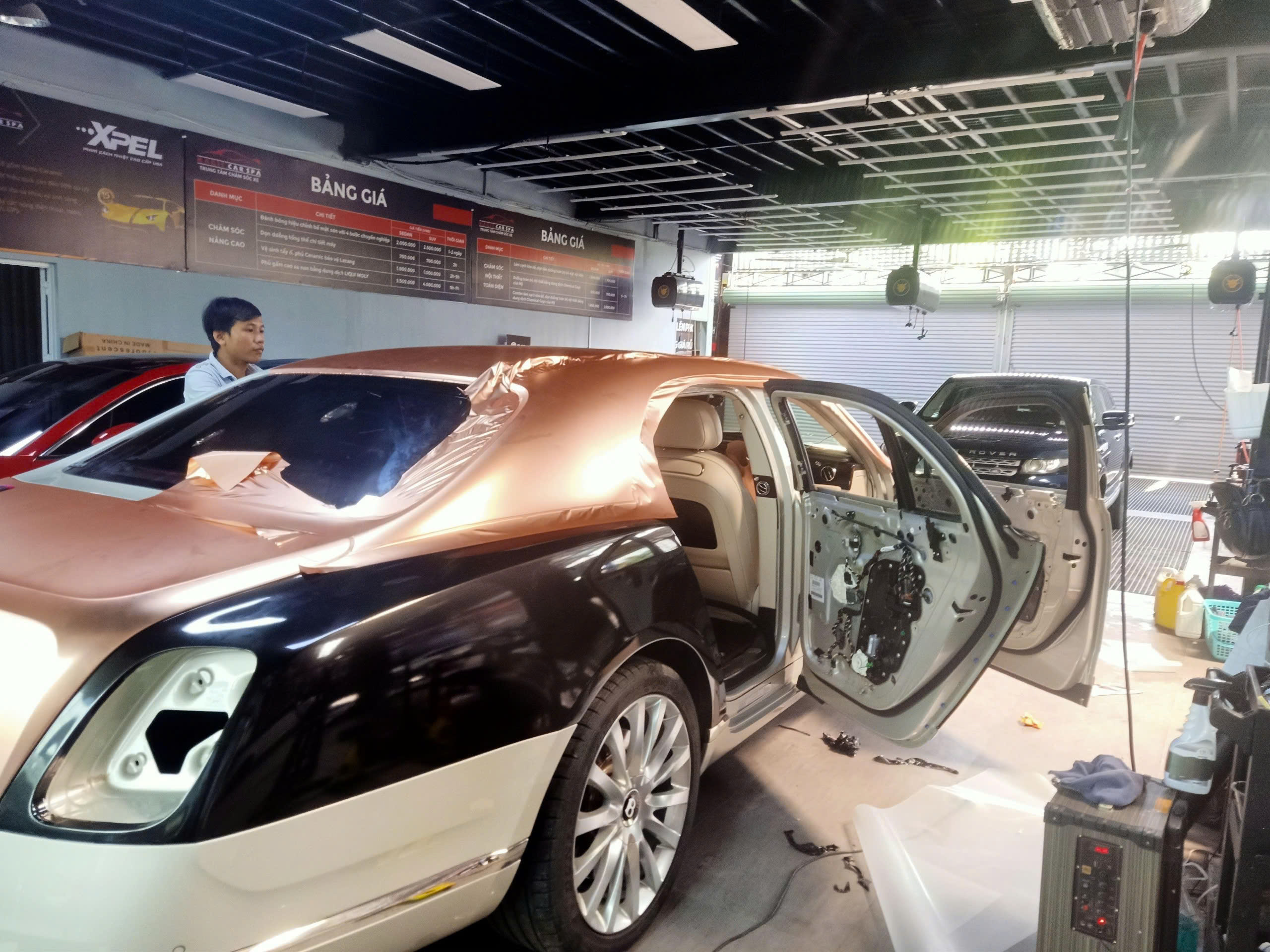 Bentley Mulsanne wrap full mẫu film độc lạ titanium thi công hà nội wrapviet tự hào là thương hiệu chuyên wrap và tháo gỡ cho những xe độc tại TPHCM- wv67