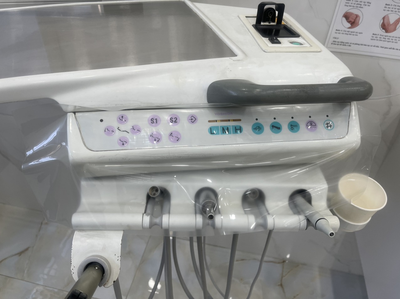 z5727307216758_eca95561adbdccb14fd6faa3702a4055