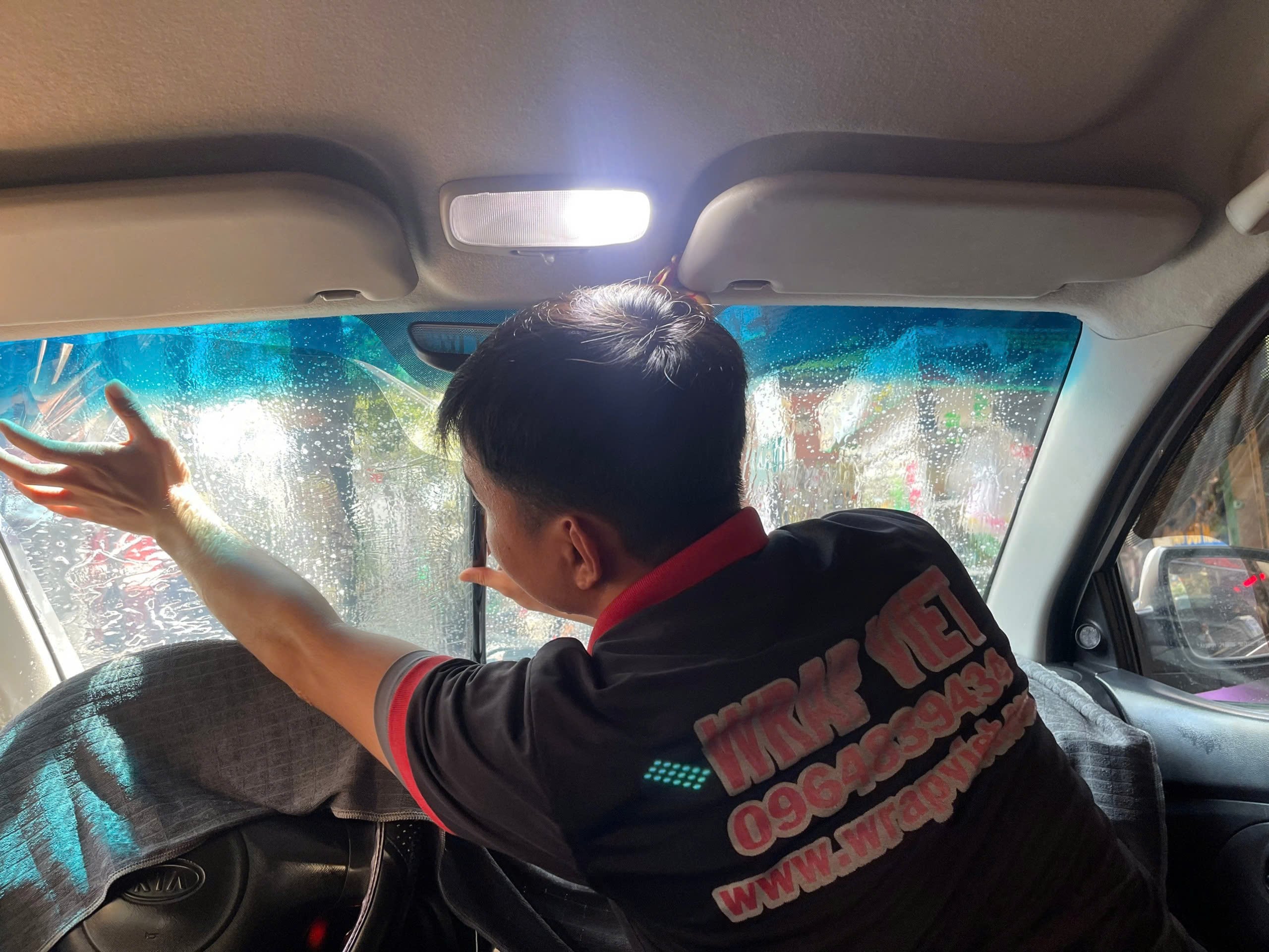 Toyota dán full cách nhiệt 3m cùng phối thông số mã tạo cho xe bạn cảm giac mát mẻ và kín đáo bảo hành lên đến 10 năm - wv101