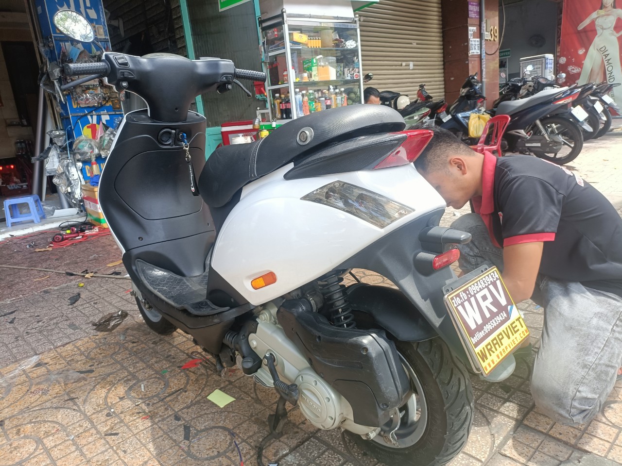 ZIP bé nhỏ rễ thương wrap full trắng ánh kim nhũ -wv137