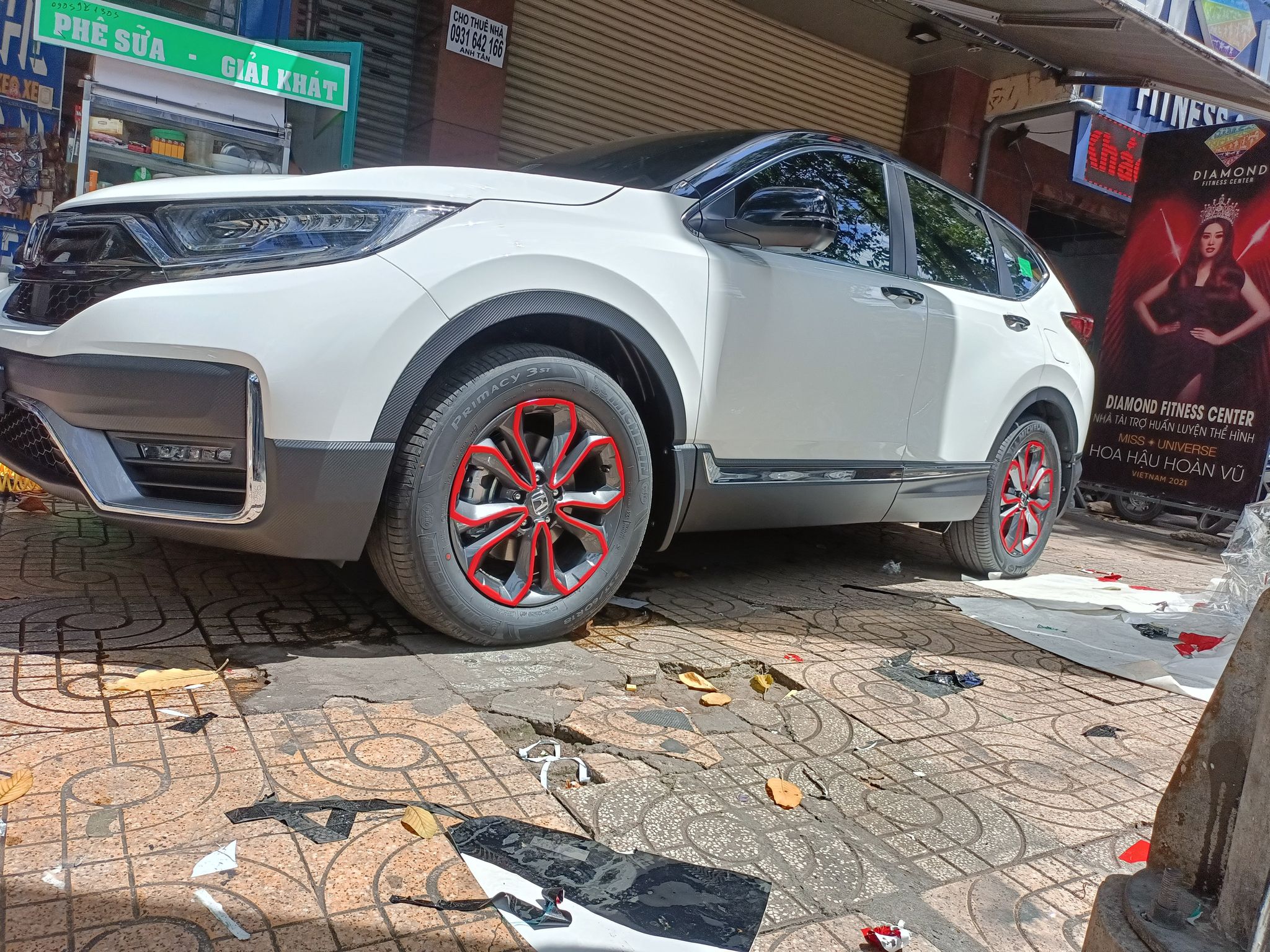 Hnda CRV wrap 1/2 trên đen siêu bóng dán mâm và full ngoại thất carbon-wv253