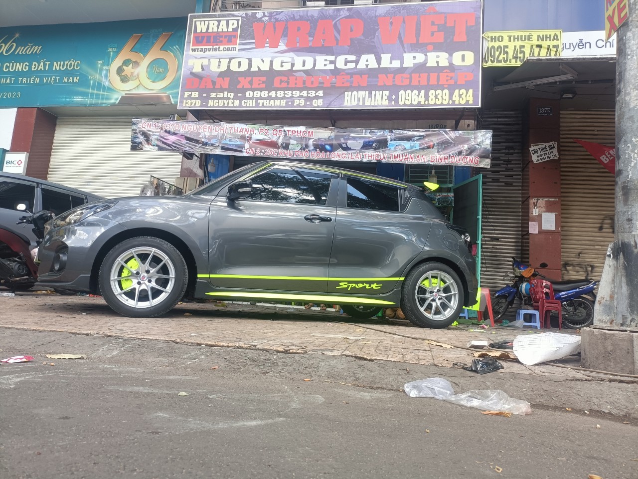 Suzuki Swift wrap tem cắt film xanh bóng theo yêu cầu-wv254