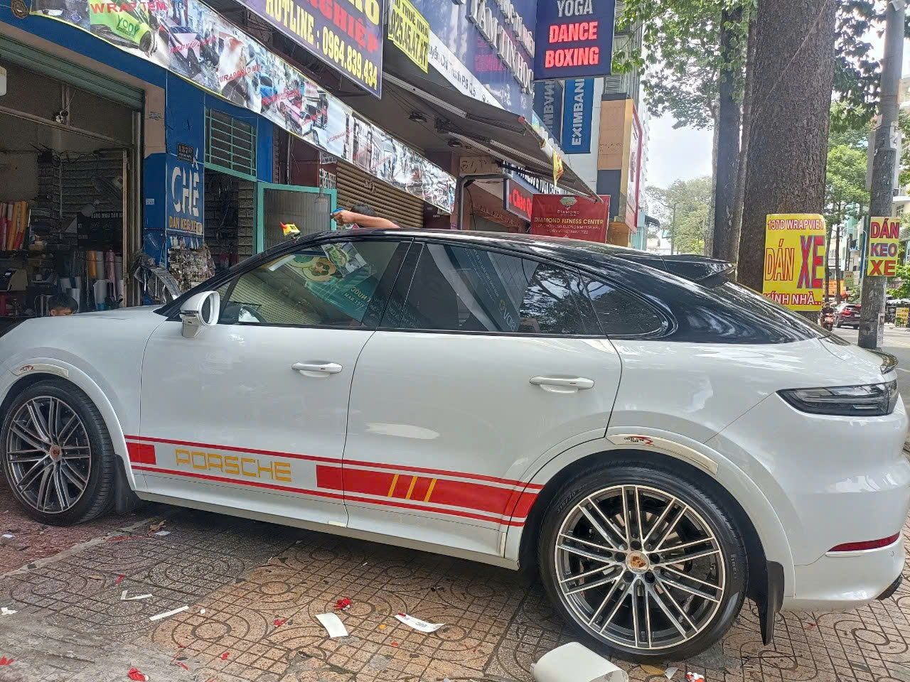 Porsche Cayenne lên tem cắt ghép phản quang 3m cao cấp theo yêu cầu-wv268