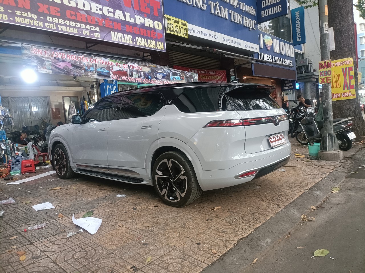 VinFast VF 9 wrap full xám nhũ ánh ghi-wv275