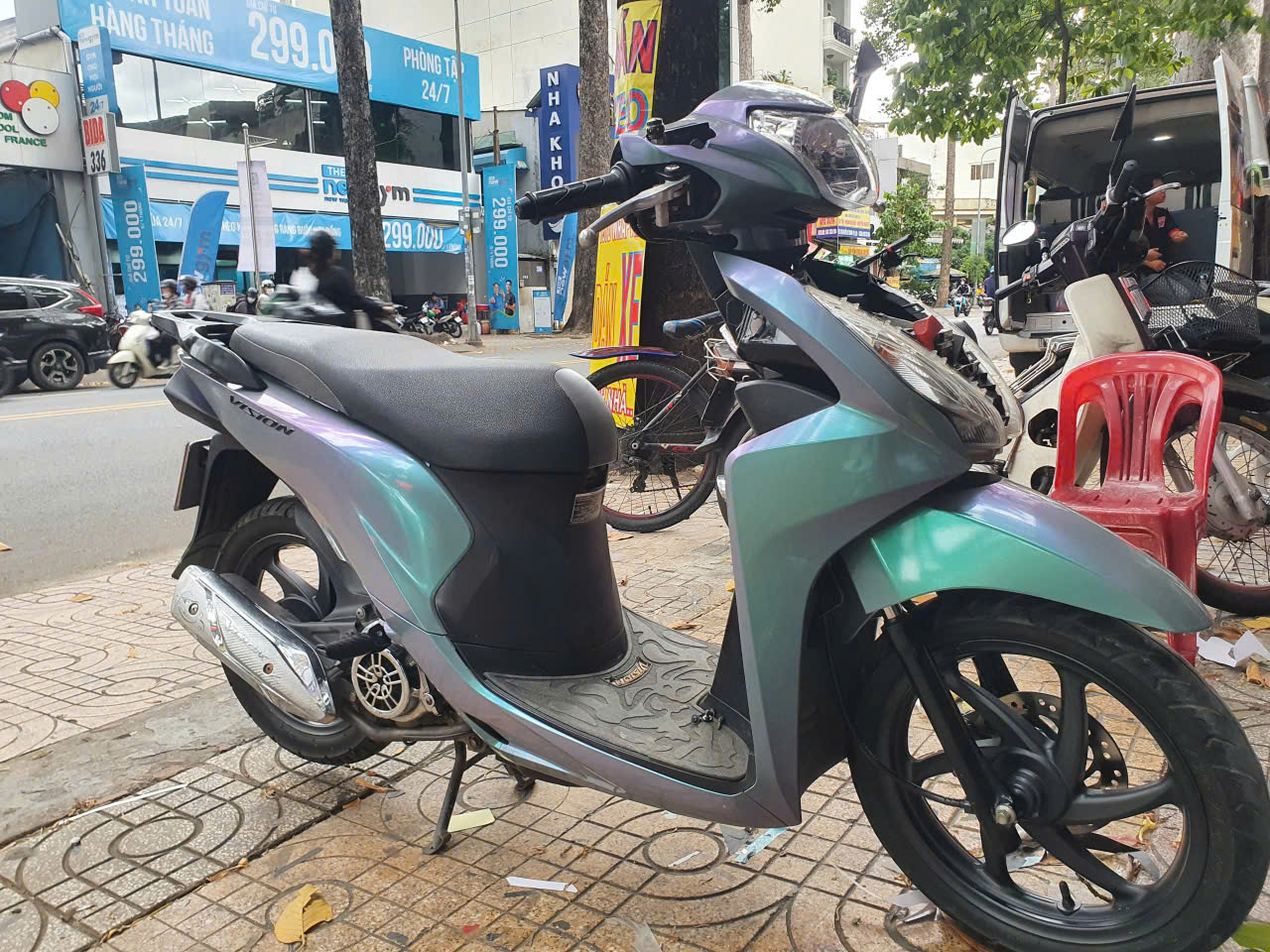 z6107212112612_29fd70a415497af0f12f8306a91589ff