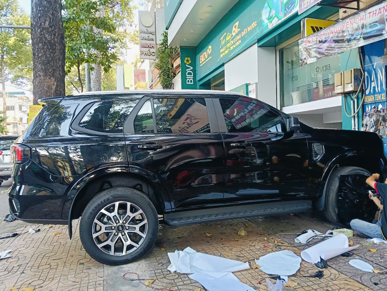 Ford Everest wrap full ppf x cao cấp tăng độ bóng bảo vệ sơn chống trầy xước ( khách hàng cần lưu ý ppf có rất nhiều loại có loại ppf còn rẻ hơn cả keo trong 3 lớp của wrapviet ạ )-wv379