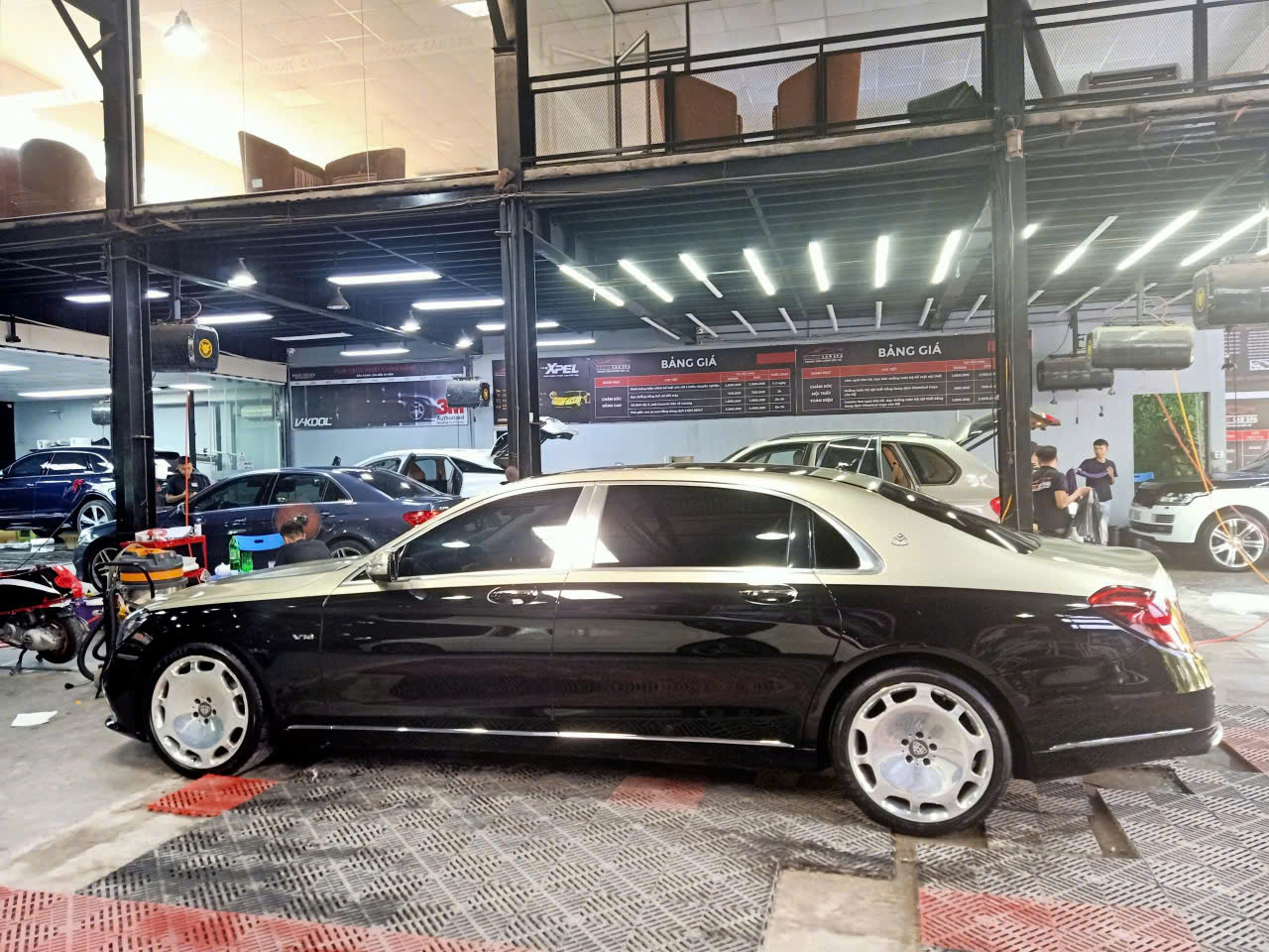 Mercedes S 600 wrap maybach vàng gold bóng cao cấp thi công Hà Nội-wv368
