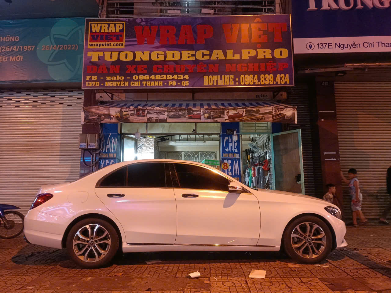 Mercedes C200 wrap full trắng chuyển ánh-wv390