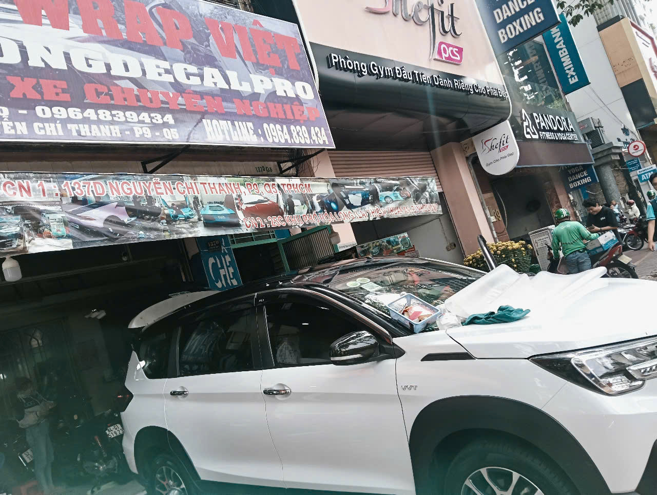 Suzuki XL7 Mitsubishi Xpander wrap 1/2 trên đen siêu bóng-wv441