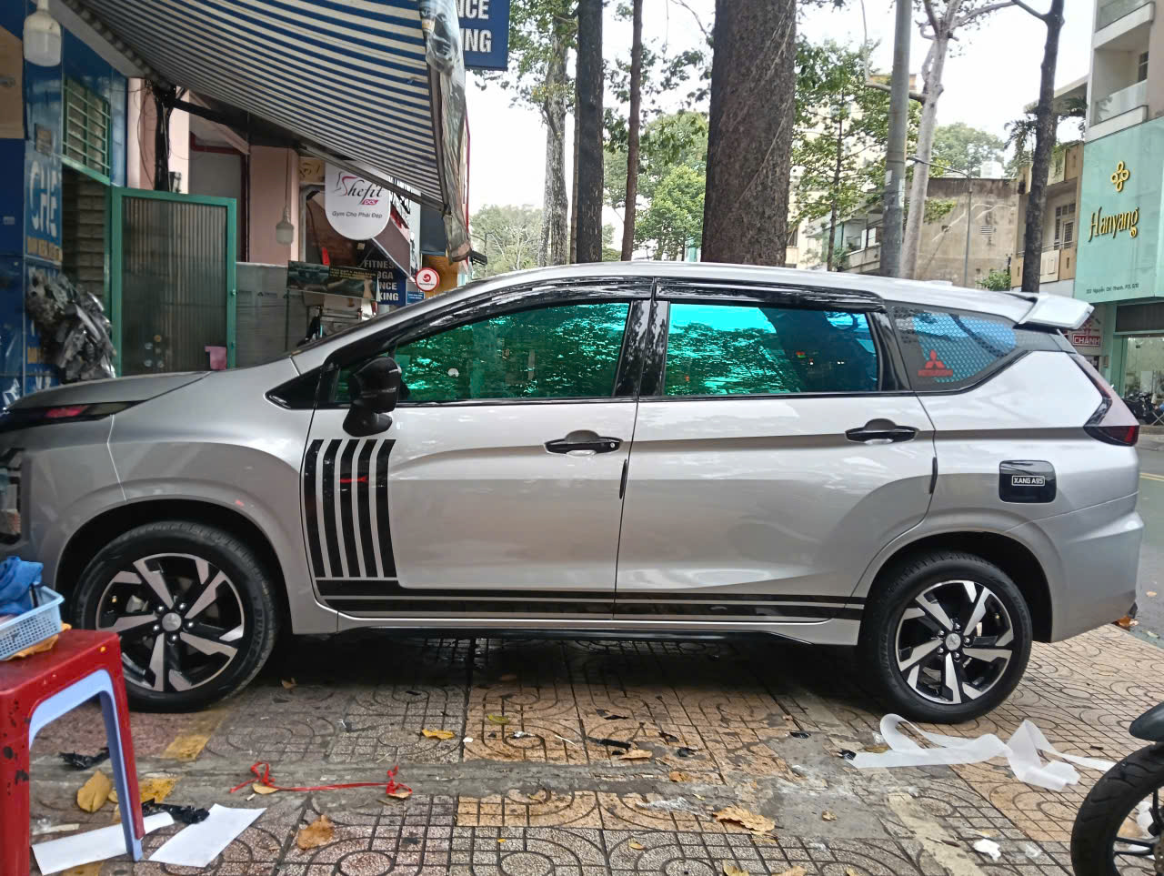 Mitsubishi Xpander lên tem cắt cao cấp theo yêu cầu ( khách hàng lưu ý tem cắt cao cấp hơn tem in )-wv486