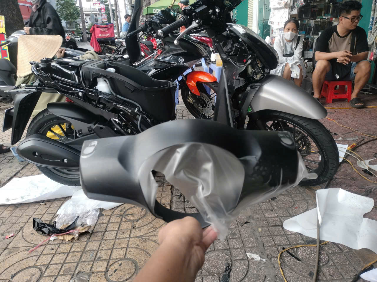 SH wrap full ppf x cao cấp tăng độ bóng bảo vệ sơn chống trầy xước ( khách hàng cần lưu ý ppf có rất nhiều loại có loại ppf còn rẻ hơn cả keo trong 3 lớp của wrapviet ạ )-wv497