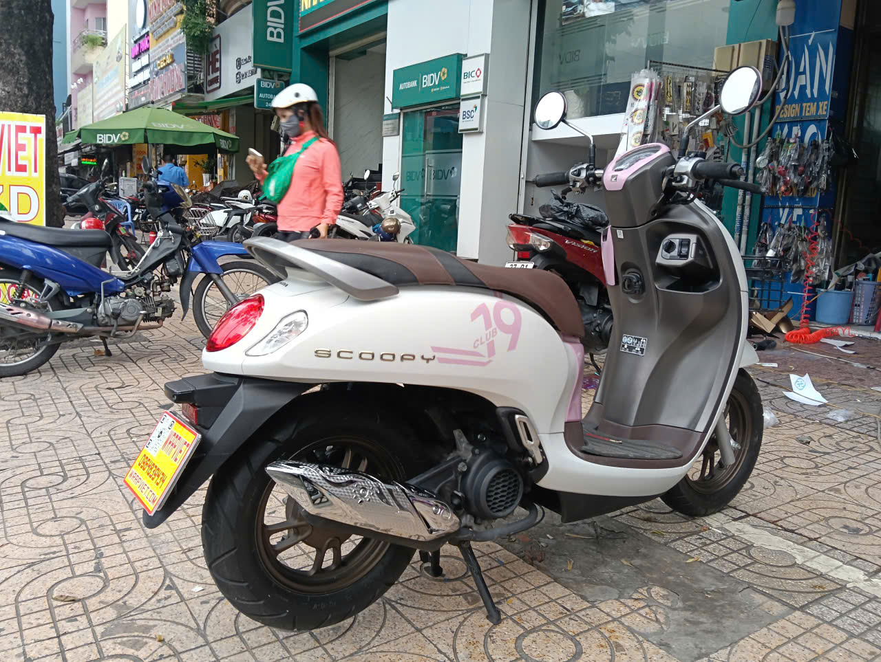 z7007595293374_8b12d0d1fa5215019c1db5546a1f46ba