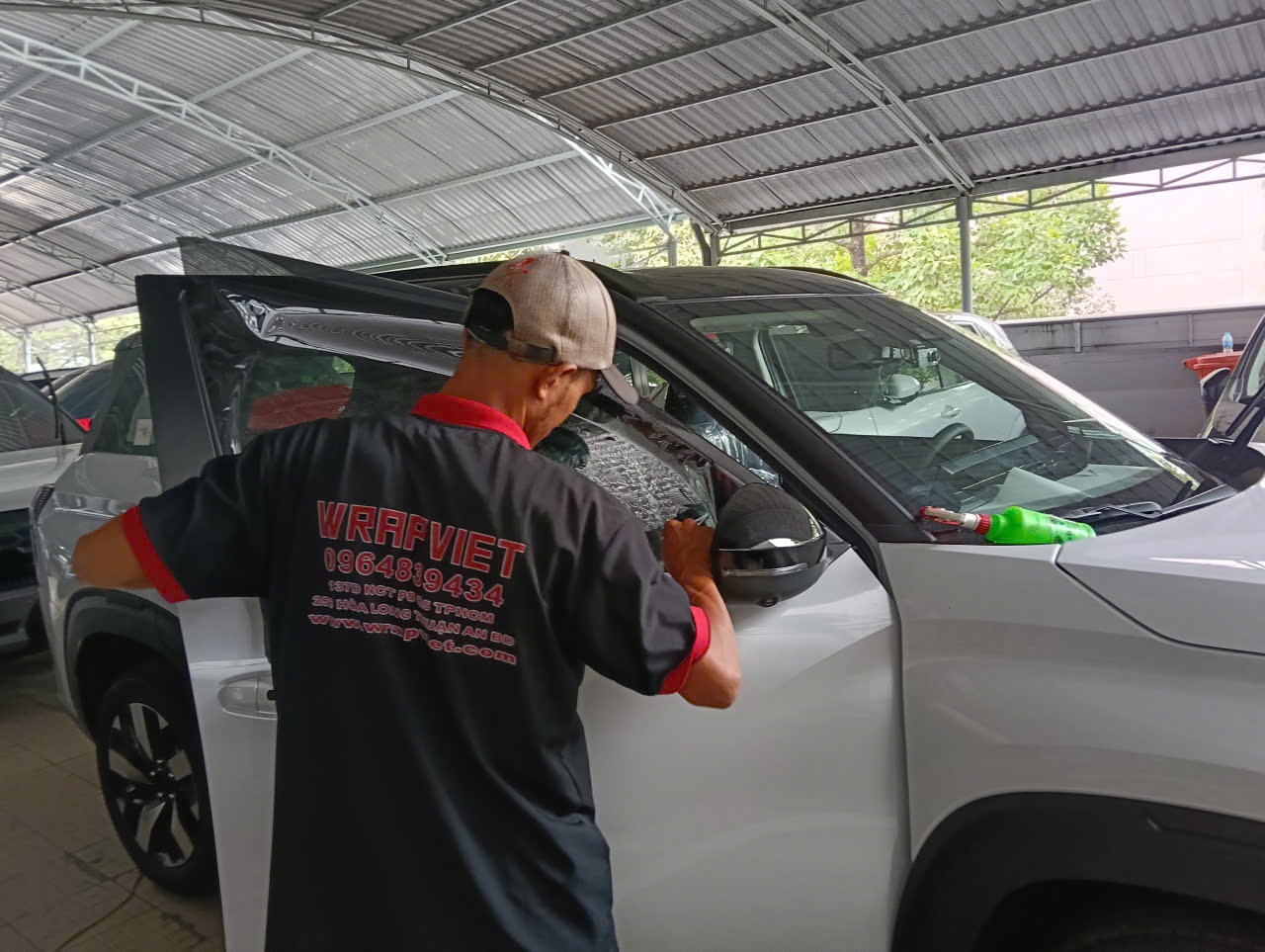 Mitsubishi dán full chách nhiệt 3m tăng độ mát bảo mật riêng tư phía trong chống nắng chống chói ( phải biết phối thông số theo từng dòng xe mới có hiệu quả )-wv559