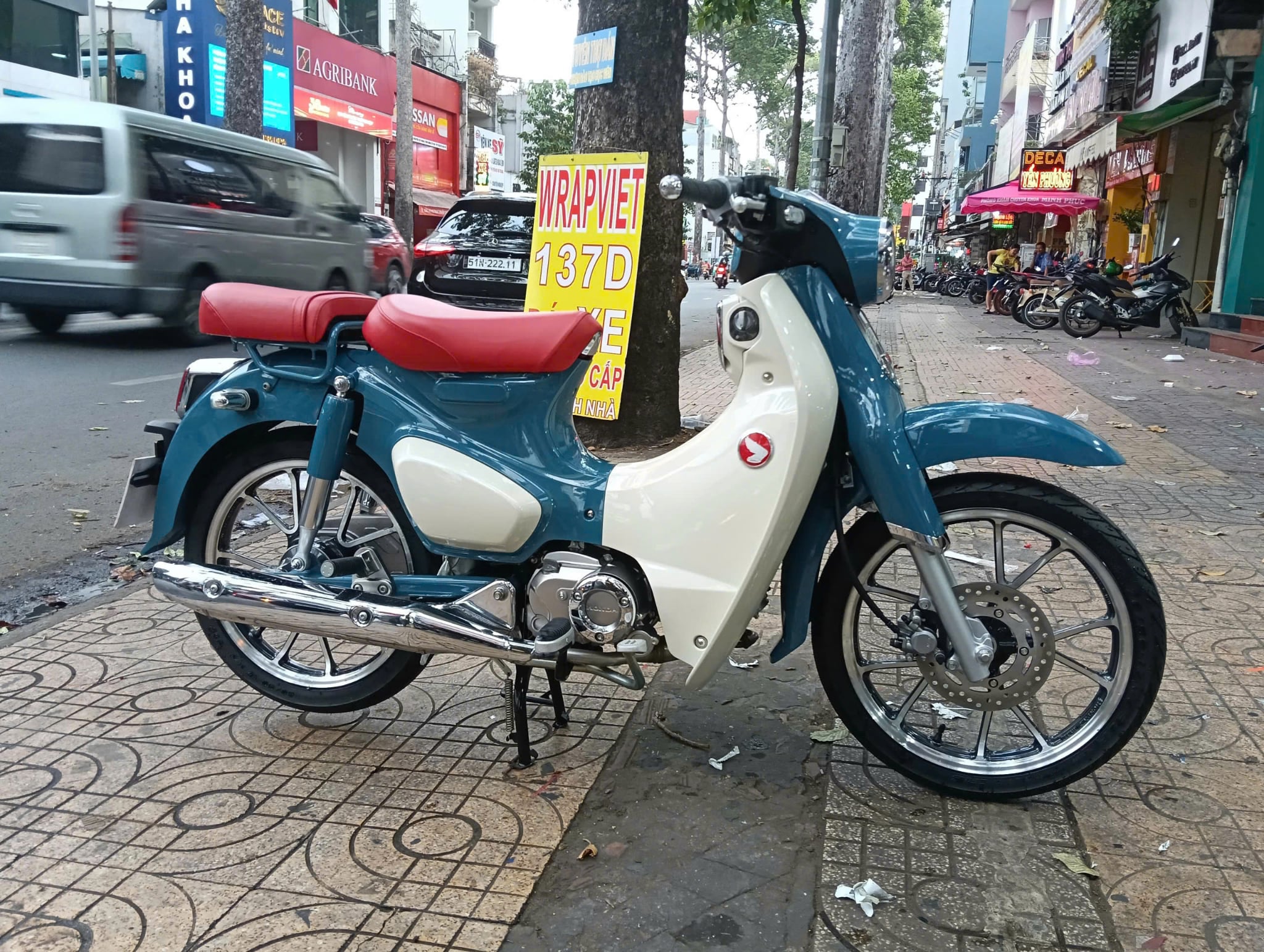 Honda Super Cub C125 wrap full ppf cao cấp tăng độ bóng bảo vệ sơn chống trầy xước ( khách hàng cần lưu ý ppf có rất nhiều loại có loại ppf còn rẻ hơn cả keo trong 3 lớp của wrapviet ạ )-w575