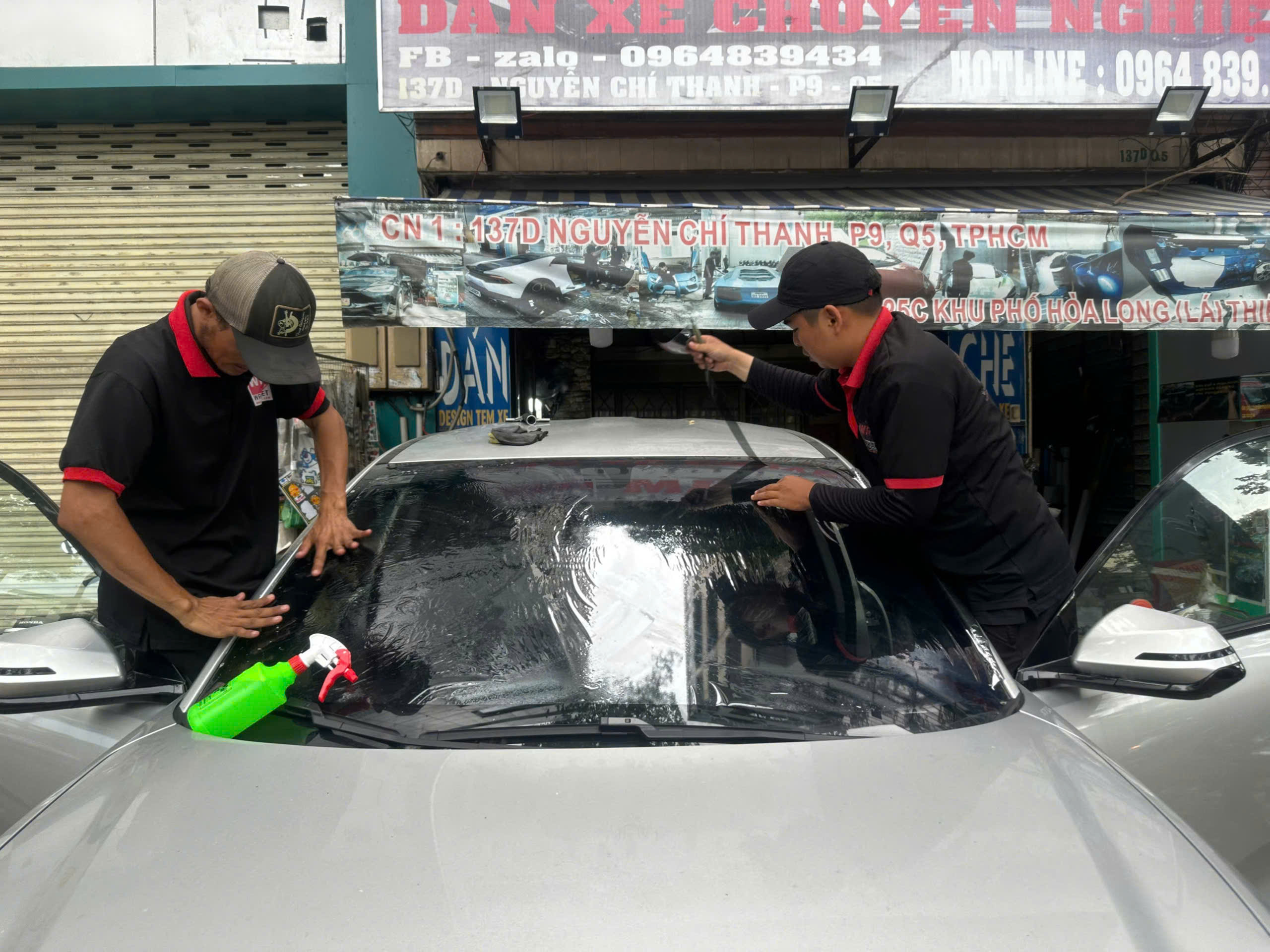 vf limo green dán full cách nhiệt 3M tăng độ mát bảo mật riêng tư phía trong chống nắng chống chói ( phải biết phối thông số theo từng dòng xe mới có hiệu quả )-wv582