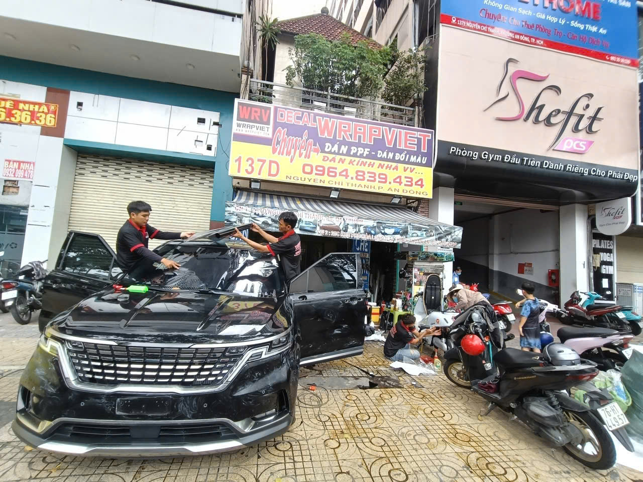 kia carnival full cách nhiệt 3M tăng độ mát bảo mật riêng tư phía trong chống nắng chống chói ( phải biết phối thông số theo từng dòng xe mới có hiệu quả )-wv590
